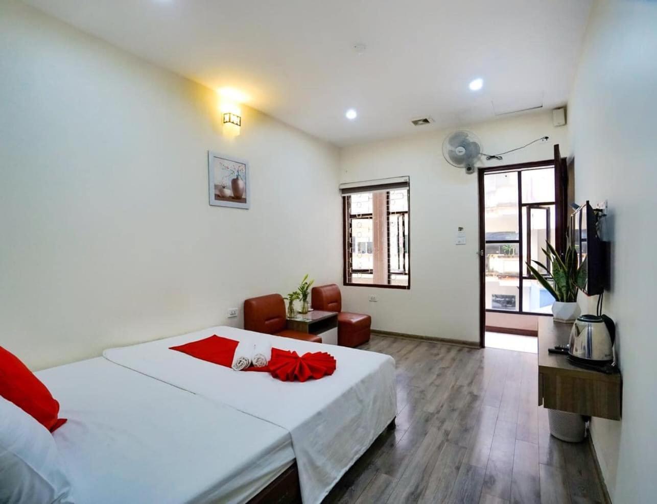 Khach San Giao Thong Hotel Hanoi Kültér fotó