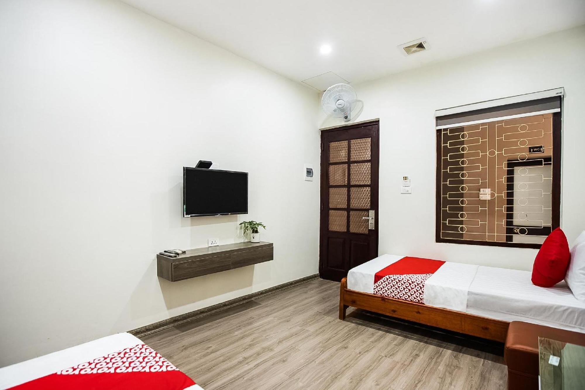Khach San Giao Thong Hotel Hanoi Kültér fotó