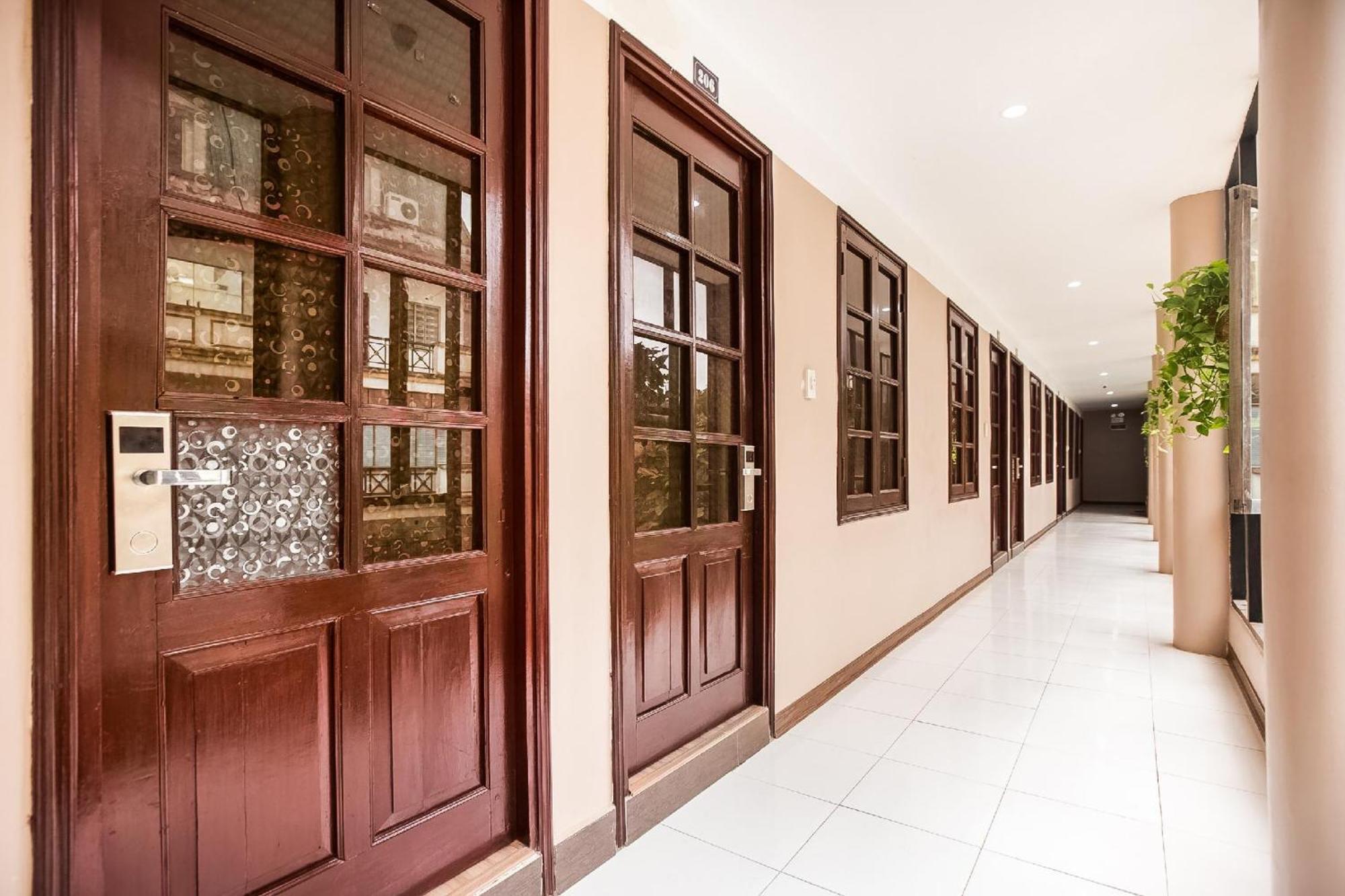 Khach San Giao Thong Hotel Hanoi Kültér fotó