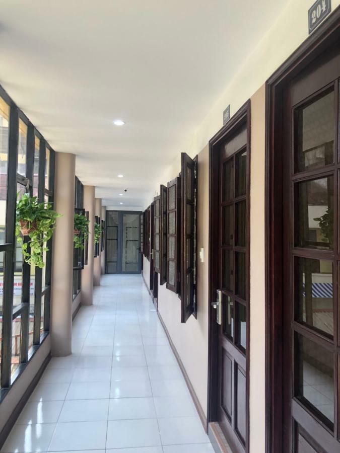 Khach San Giao Thong Hotel Hanoi Kültér fotó