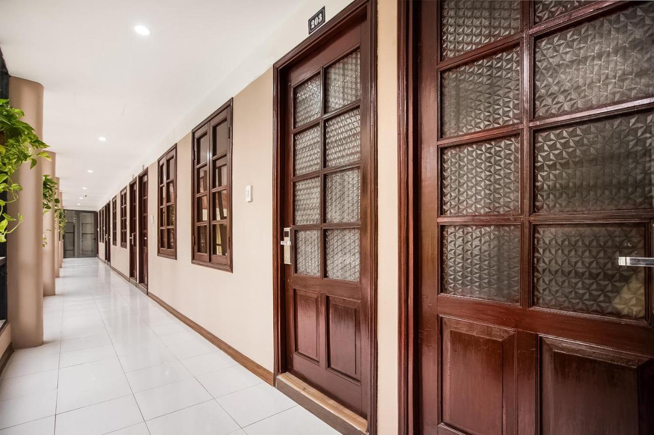 Khach San Giao Thong Hotel Hanoi Kültér fotó