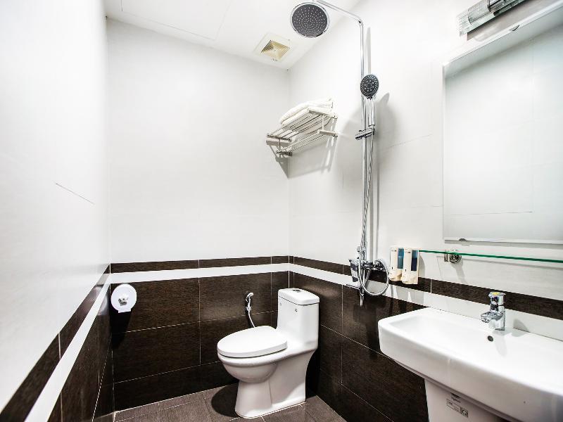 Khach San Giao Thong Hotel Hanoi Kültér fotó